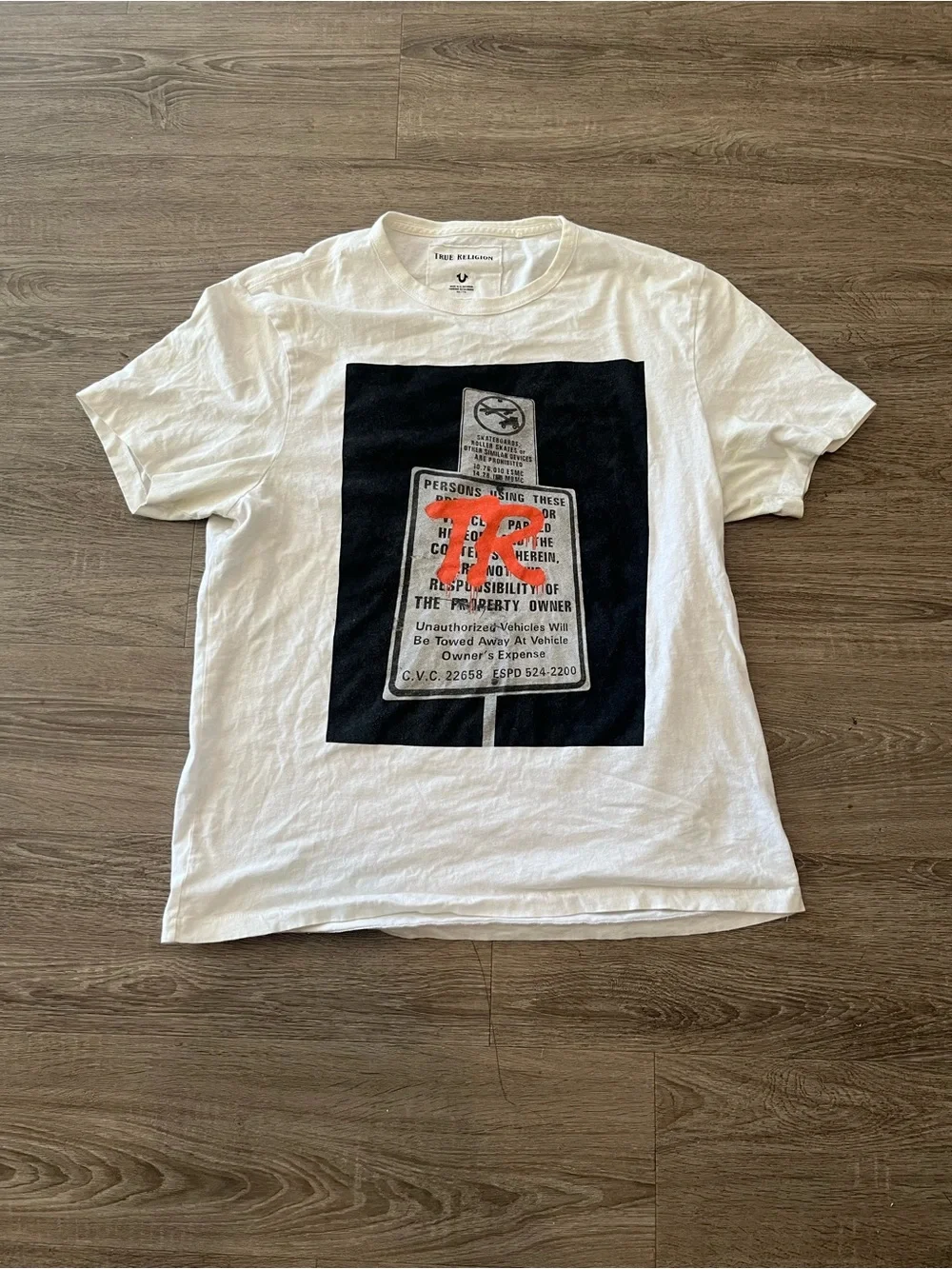 True Religion Shirt Mens XXL White Tow Away Sign TR Graffiti Graphic T Shirt